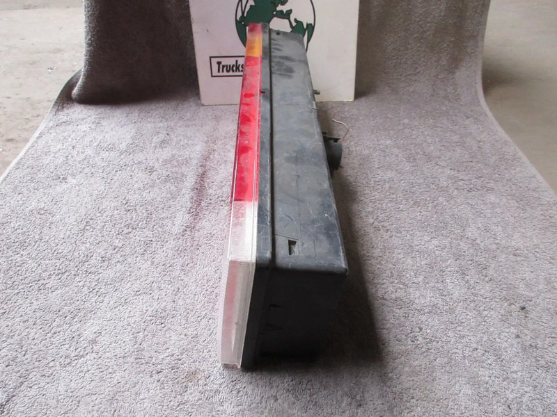 DAF 168460 DAF XF CF ACHTERLAMP EURO 3 // 5 RECHTS - Tail light for Truck: picture 5 DAF 168460 DAF XF CF ACHTERLAMP EURO 3 // 5 RECHTS - Tail light for Truck: picture 5
