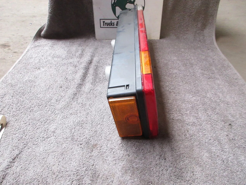 DAF 169410 ACHTERLAMP DAF CF XF EURO 3 // 5 NIEUWE RECHTS - Tail light for Truck: picture 5 DAF 169410 ACHTERLAMP DAF CF XF EURO 3 // 5 NIEUWE RECHTS - Tail light for Truck: picture 5