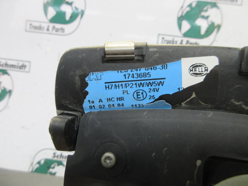 DAF 1743685 // 1743684 KOPLAMP DAF CF 75 EURO 5 R+L - Headlight for Truck: picture 5 DAF 1743685 // 1743684 KOPLAMP DAF CF 75 EURO 5 R+L - Headlight for Truck: picture 5