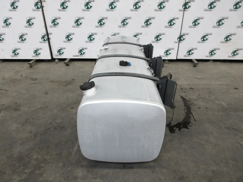 DAF 1944800 DIESELTANK DAF XF CF 480 EURO 6 845 LITER MODEL 2020 - Fuel tank for Truck: picture 2 DAF 1944800 DIESELTANK DAF XF CF 480 EURO 6 845 LITER MODEL 2020 - Fuel tank for Truck: picture 2