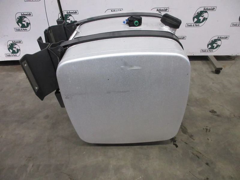 DAF 1949904 DIESELTANK 325 LITER DAF CF XF EURO 6 MODEL 2020 - Fuel tank for Truck: picture 2 DAF 1949904 DIESELTANK 325 LITER DAF CF XF EURO 6 MODEL 2020 - Fuel tank for Truck: picture 2