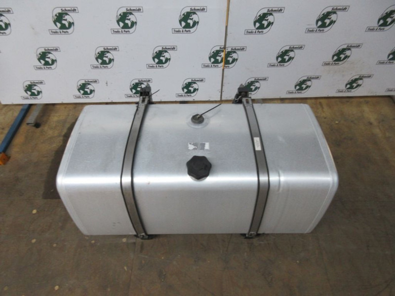 Iveco 5801330466 IVECO HI WAY 550 LITER EURO 6 - Fuel tank for Truck: picture 2 Iveco 5801330466 IVECO HI WAY 550 LITER EURO 6 - Fuel tank for Truck: picture 2