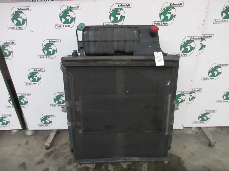 MAN 81.06100-6855 // 81.06100-6876 RADIATEUR MAN 18.560 EURO 6 - Radiator for Truck: picture 3 MAN 81.06100-6855 // 81.06100-6876 RADIATEUR MAN 18.560 EURO 6 - Radiator for Truck: picture 3