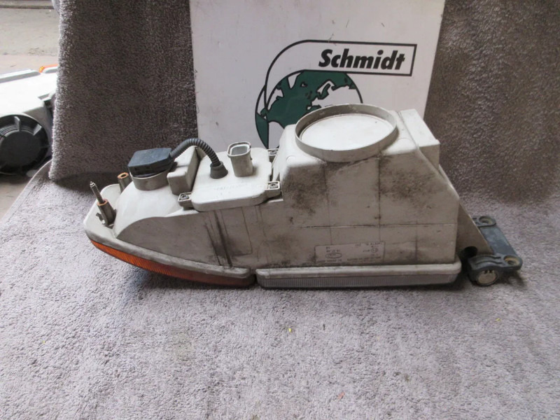 MAN 81.25320-6090 MAN TGA RECHTS MISTLAMP MODEL 2005 - Fog light for Truck: picture 4 MAN 81.25320-6090 MAN TGA RECHTS MISTLAMP MODEL 2005 - Fog light for Truck: picture 4