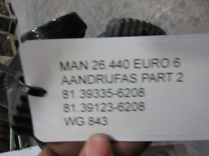 MAN 81.39335-6208//26.440 TGX TGS 6X2 BDF MODEL - Drive shaft for Truck: picture 2 MAN 81.39335-6208//26.440 TGX TGS 6X2 BDF MODEL - Drive shaft for Truck: picture 2