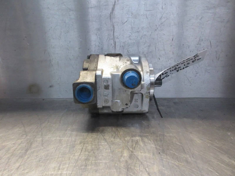 Mercedes-Benz A 003 460 40 80 // 61 80 // A 960 460 15 80 BENZ 1845 MP 5 EURO 6 - Steering pump for Truck: picture 4 Mercedes-Benz A 003 460 40 80 // 61 80 // A 960 460 15 80 BENZ 1845 MP 5 EURO 6 - Steering pump for Truck: picture 4