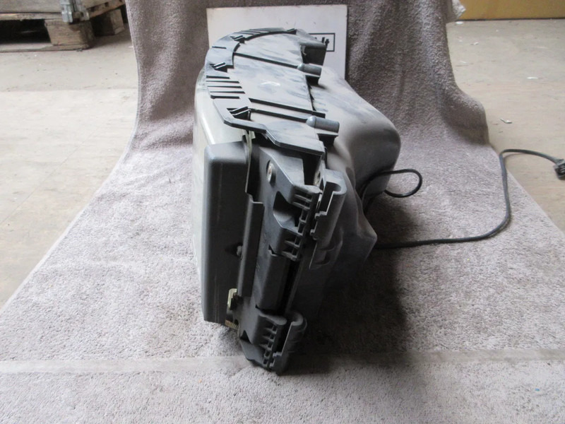 Scania 1732510 // 1467003 SCANIA R 420 KOPLAMP RECHTS EURO 5 - Headlight for Truck: picture 4 Scania 1732510 // 1467003 SCANIA R 420 KOPLAMP RECHTS EURO 5 - Headlight for Truck: picture 4