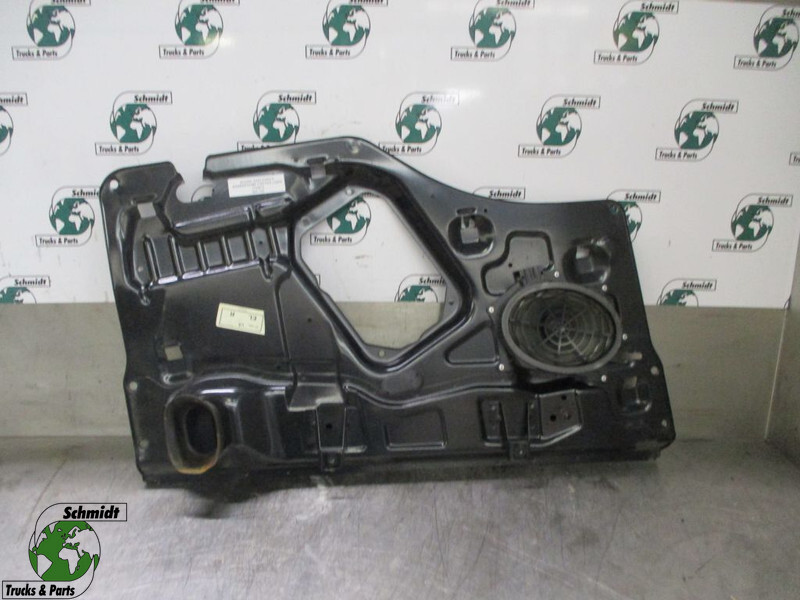 Scania G450 1724879 BINNENFRAME PORTIER LINKS EURO 6 - Cab and interior for Truck: picture 1 Scania G450 1724879 BINNENFRAME PORTIER LINKS EURO 6 - Cab and interior for Truck: picture 1