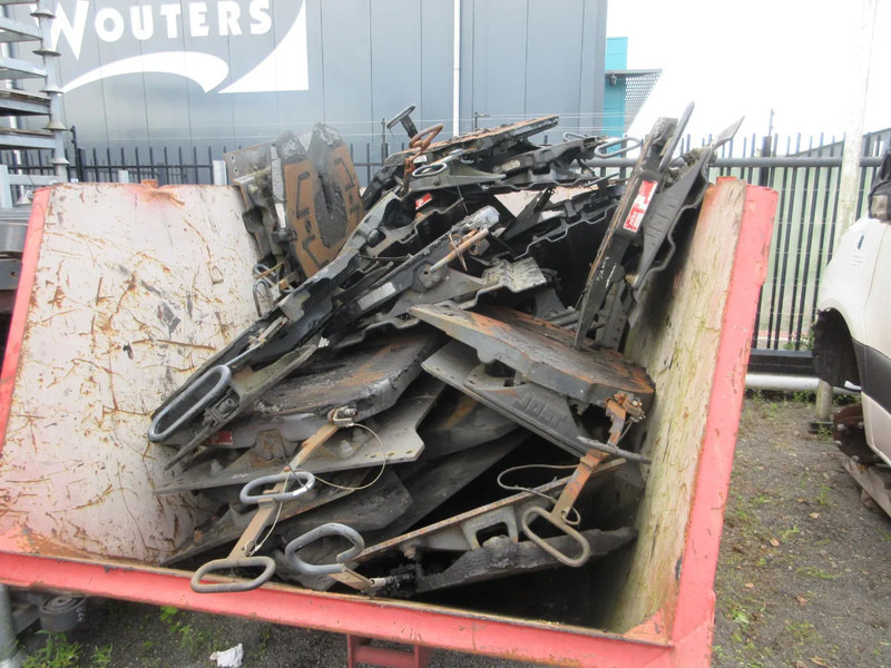Jost 1630481 // TYPE 150SP2 G50-X D 152 KN DAF CF 410 EURO 6 MODEL 2021 1630481 // TYPE 150SP2 G50-X D 152 KN DAF CF 410 EURO 6 MODEL - Fifth wheel coupling for Truck: picture 2 Jost 1630481 // TYPE 150SP2 G50-X D 152 KN DAF CF 410 EURO 6 MODEL 2021 1630481 // TYPE 150SP2 G50-X D 152 KN DAF CF 410 EURO 6 MODEL - Fifth wheel coupling for Truck: picture 2