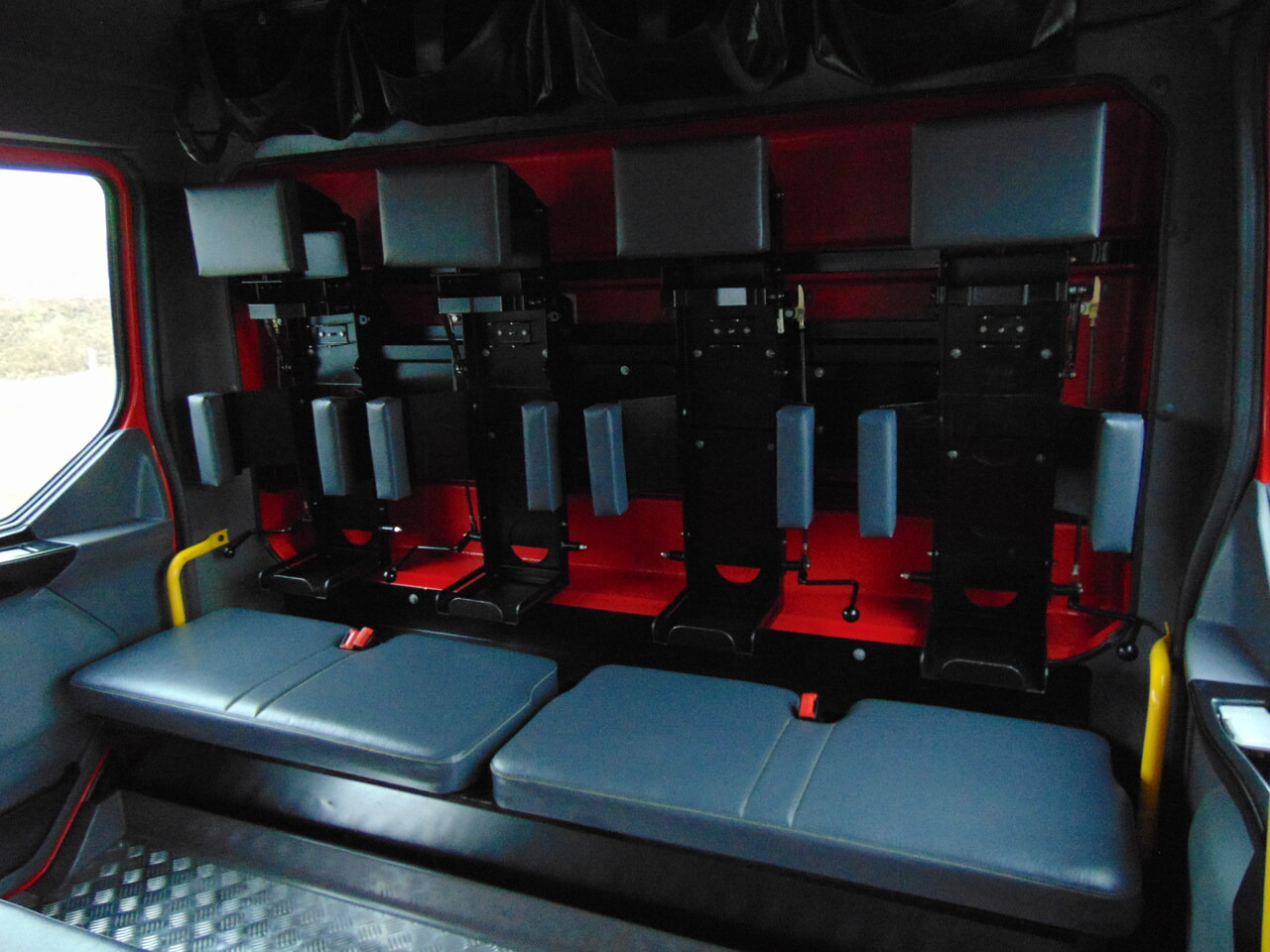 Fire truck RENAULT Midlum 270dCi SIDES: picture 16