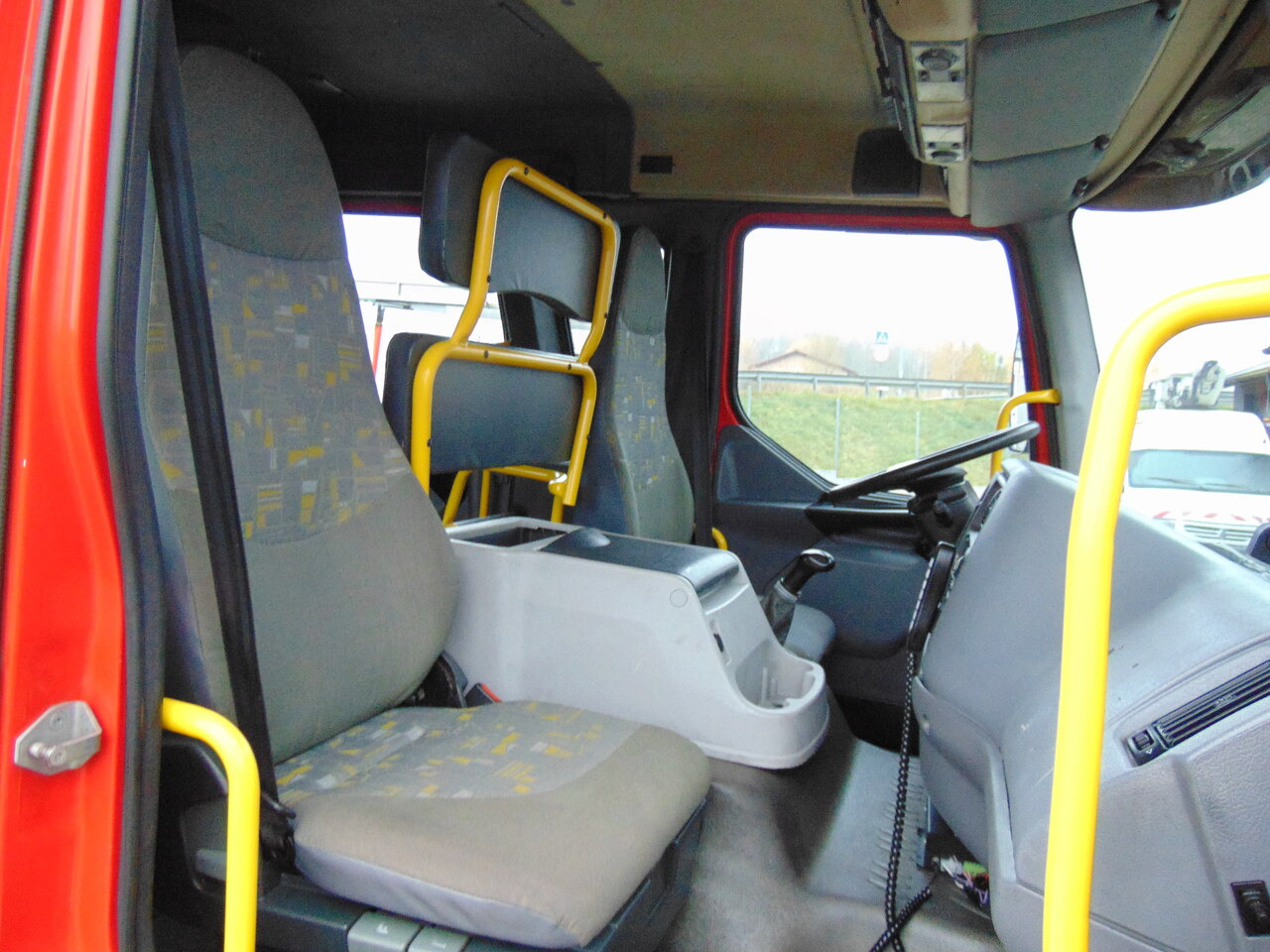 Fire truck RENAULT Midlum 270dCi SIDES: picture 19