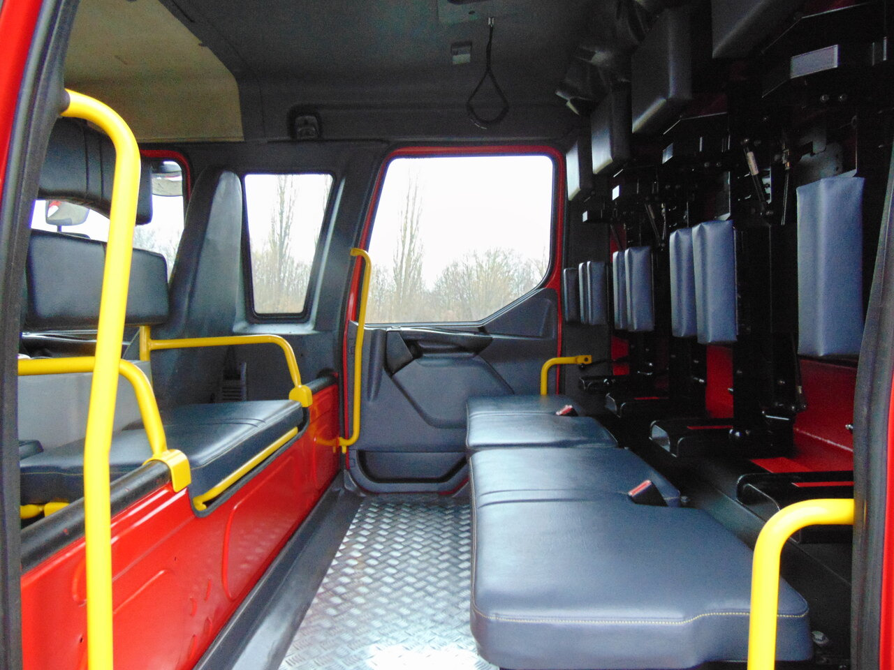 Fire truck RENAULT Midlum 270dCi SIDES: picture 15