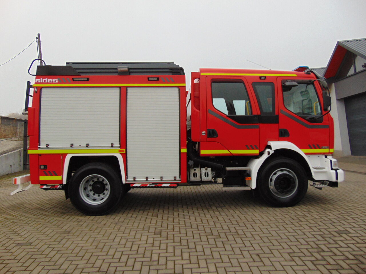Fire truck RENAULT Midlum 270dCi SIDES: picture 6