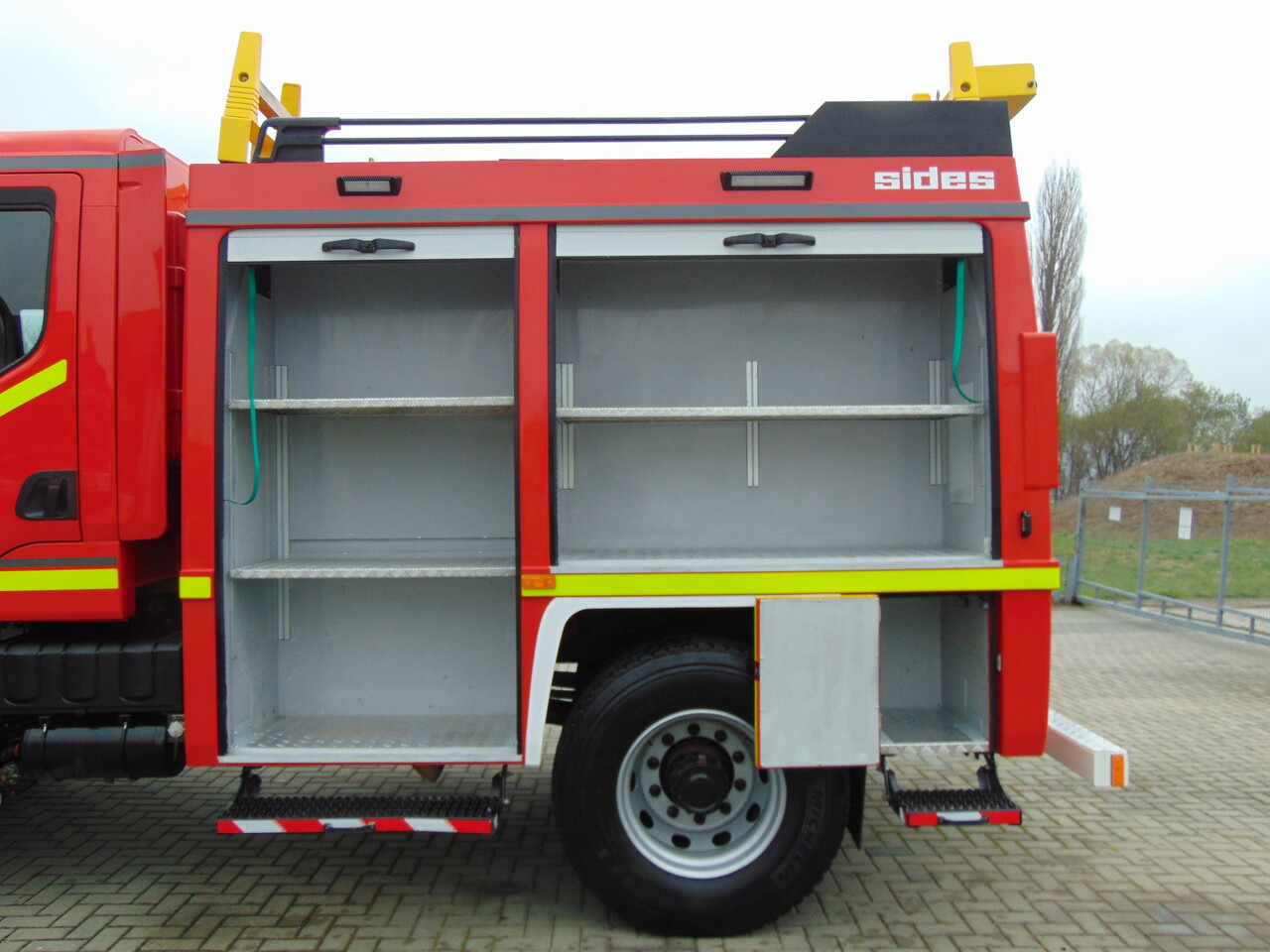 Fire truck RENAULT Midlum 270dCi SIDES TOP: picture 10