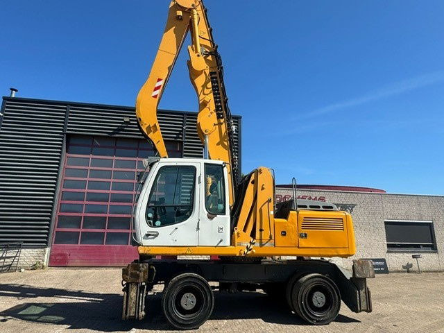 Liebherr A 904 C Litronic + Grab - Waste/ Industry handler: picture 1 Liebherr A 904 C Litronic + Grab - Waste/ Industry handler: picture 1