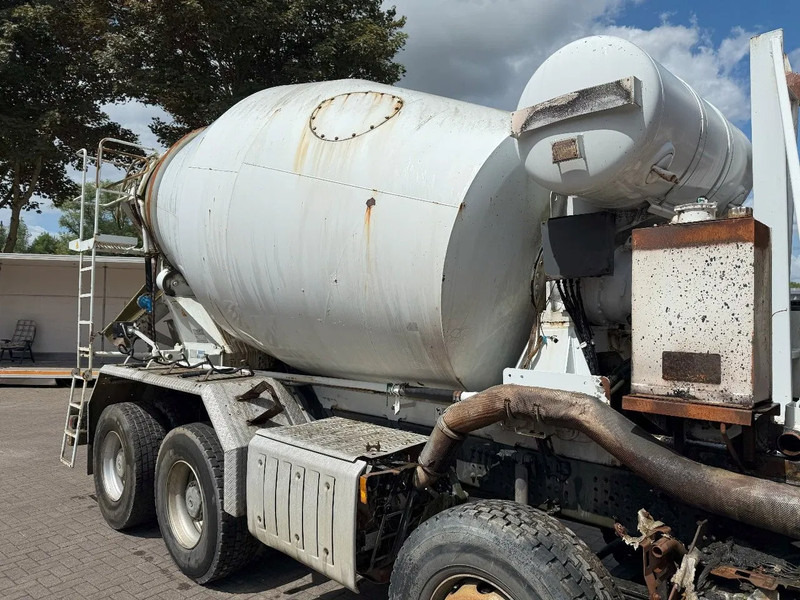 Liebherr 804 FSL 804 FSL / 8m³ / WATERTANK 500 LITER / POMP NOT INCLUDED / ! EMPTY ! / 2015 - Attachment: picture 2 Liebherr 804 FSL 804 FSL / 8m³ / WATERTANK 500 LITER / POMP NOT INCLUDED / ! EMPTY ! / 2015 - Attachment: picture 2