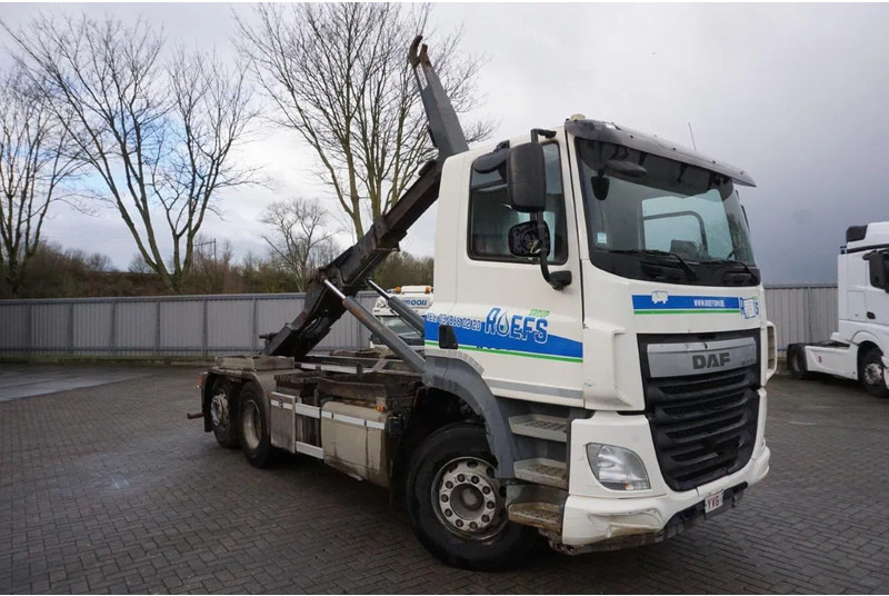 DAF CF410 / ENGINE RUNNING / DEB / ACC / LWDS / HOOK 18TON / LIFT AXLE / ONLY:375782 KM / AIRCO / AUTOMATIC / EURO-6 / 2016 - Hook lift truck: picture 3 DAF CF410 / ENGINE RUNNING / DEB / ACC / LWDS / HOOK 18TON / LIFT AXLE / ONLY:375782 KM / AIRCO / AUTOMATIC / EURO-6 / 2016 - Hook lift truck: picture 3