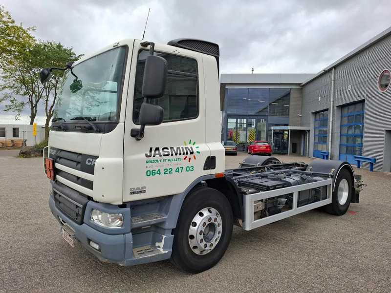 DAF CF75-250 / ADR / ONLY:320740 KM / PTO / INLINER / ALCOA / GOOD CONDITION / MANUAL / EURO-5 / 2011 - Cab chassis truck: picture 1 DAF CF75-250 / ADR / ONLY:320740 KM / PTO / INLINER / ALCOA / GOOD CONDITION / MANUAL / EURO-5 / 2011 - Cab chassis truck: picture 1
