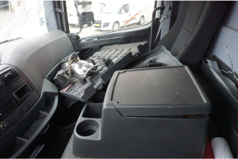 Cab chassis truck Mercedes-Benz ATEGO 1221 / ENGINE RUNNING / ONLY:253095 KM / AUTOMATIC / EURO-6 / 2017: picture 16