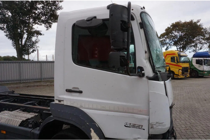 Cab chassis truck Mercedes-Benz ATEGO 1221 / ENGINE RUNNING / ONLY:253095 KM / AUTOMATIC / EURO-6 / 2017: picture 8