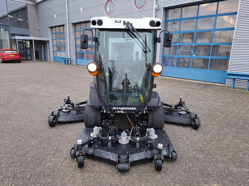 Ransomes MP493 / 3287 HOURS / NL REGISTRATION / 4 WHEEL DRIVE / 50 HP / AIRCO / CLOSED CABIN / 2017 - Garden mower: picture 3 Ransomes MP493 / 3287 HOURS / NL REGISTRATION / 4 WHEEL DRIVE / 50 HP / AIRCO / CLOSED CABIN / 2017 - Garden mower: picture 3