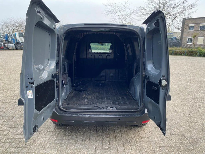 Renault Express 1.5 DCI / 75PK / ONLY:50645 KM / AIRCO / NICE CLEAN NL VAN / EURO- 6 / MANUAL / 2021 - Small van: picture 4 Renault Express 1.5 DCI / 75PK / ONLY:50645 KM / AIRCO / NICE CLEAN NL VAN / EURO- 6 / MANUAL / 2021 - Small van: picture 4