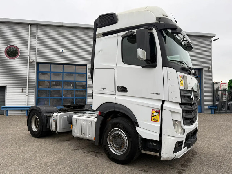 Mercedes-Benz Actros 1945 / HYDRAULICS / LWDS / AIRCO / SMART TACHO / 2XBED / FRIDGE / AUTOMATIC / EURO-6 / 2019 - Tractor unit: picture 2 Mercedes-Benz Actros 1945 / HYDRAULICS / LWDS / AIRCO / SMART TACHO / 2XBED / FRIDGE / AUTOMATIC / EURO-6 / 2019 - Tractor unit: picture 2