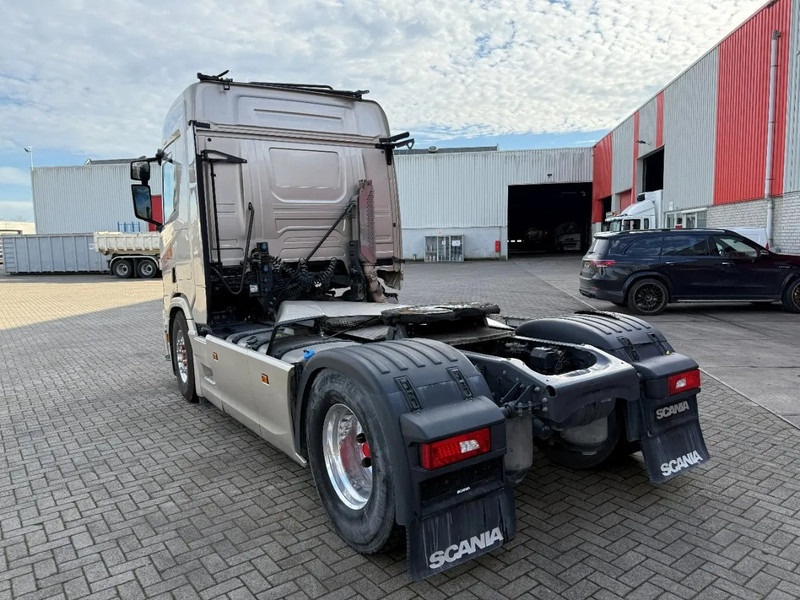Scania NGS R450 / ENGINE RUNNING / RETARDER / HYDRAULICS / ONLY:565078 KM / FULL-AIR / ALCOA / LEATHER / EURO-6 / 2020 - Tractor unit: picture 3 Scania NGS R450 / ENGINE RUNNING / RETARDER / HYDRAULICS / ONLY:565078 KM / FULL-AIR / ALCOA / LEATHER / EURO-6 / 2020 - Tractor unit: picture 3