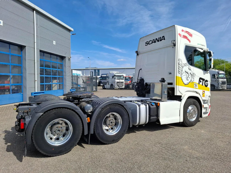 Scania NGS R650 V8 / 6X4 / RETARDER / 2X BIG AXLE / PARKCOOL / DOUBLE TANK / INLINER / FULL-AIR / ALCOA / LEATHER / NAVI / GEN2 V2 / EU - Tractor unit: picture 5 Scania NGS R650 V8 / 6X4 / RETARDER / 2X BIG AXLE / PARKCOOL / DOUBLE TANK / INLINER / FULL-AIR / ALCOA / LEATHER / NAVI / GEN2 V2 / EU - Tractor unit: picture 5
