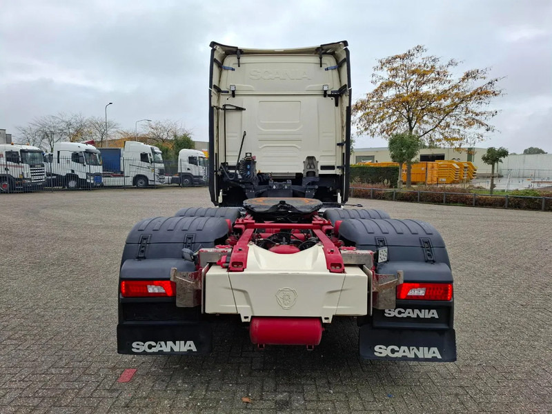 Scania NGS S650 V8 / RETARDER / 633397 KM / FULL-AIR / INLINER / FULL SPOILER / LEATHER / ALCOA / NAVI / FRIDGE / EURO-6 / 2020 - Tractor unit: picture 4 Scania NGS S650 V8 / RETARDER / 633397 KM / FULL-AIR / INLINER / FULL SPOILER / LEATHER / ALCOA / NAVI / FRIDGE / EURO-6 / 2020 - Tractor unit: picture 4