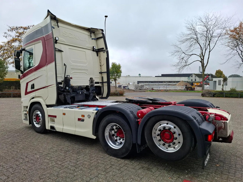 Scania NGS S650 V8 / RETARDER / 633397 KM / FULL-AIR / INLINER / FULL SPOILER / LEATHER / ALCOA / NAVI / FRIDGE / EURO-6 / 2020 - Tractor unit: picture 3 Scania NGS S650 V8 / RETARDER / 633397 KM / FULL-AIR / INLINER / FULL SPOILER / LEATHER / ALCOA / NAVI / FRIDGE / EURO-6 / 2020 - Tractor unit: picture 3