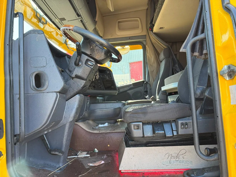 Tractor unit Scania R520 V8 / ENGINE RUNNING / RETARDER / HYDRAULICS / NL TRUCK / LIFT+LENKACHSE / ONLY:717000 KM / EURO-6 /2015: picture 17
