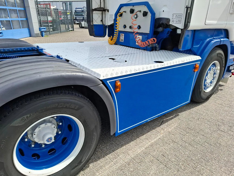 Tractor unit Scania R560 V8 / BOOGIE / HYDRAULICS / FULL-AIR / AUTOMATIC / EURO-5 / 2012: picture 9 Tractor unit Scania R560 V8 / BOOGIE / HYDRAULICS / FULL-AIR / AUTOMATIC / EURO-5 / 2012: picture 9
