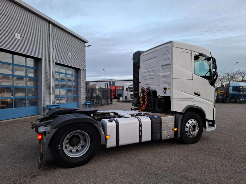 Volvo FH4-420 / ADR / VEB+ / ALCOA / AIRCO / AUTOMATIC / EURO-5 / 2014 - Tractor unit: picture 5 Volvo FH4-420 / ADR / VEB+ / ALCOA / AIRCO / AUTOMATIC / EURO-5 / 2014 - Tractor unit: picture 5