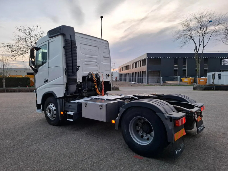 Volvo FH4-420 / ADR / VEB+ / ALCOA / AIRCO / AUTOMATIC / EURO-5 / 2014 - Tractor unit: picture 3 Volvo FH4-420 / ADR / VEB+ / ALCOA / AIRCO / AUTOMATIC / EURO-5 / 2014 - Tractor unit: picture 3