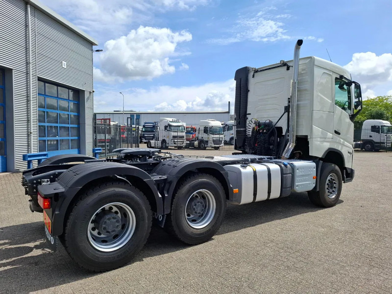 Volvo FH5-500 / 6X4 / RETARDER / HYDRAULICS / ONLY:46190 KM / BIG AXLE / 52 TON / VEB+ / ACC / LWDS / TOP CONDITION / AUTOMATIC / EURO - Tractor unit: picture 4 Volvo FH5-500 / 6X4 / RETARDER / HYDRAULICS / ONLY:46190 KM / BIG AXLE / 52 TON / VEB+ / ACC / LWDS / TOP CONDITION / AUTOMATIC / EURO - Tractor unit: picture 4