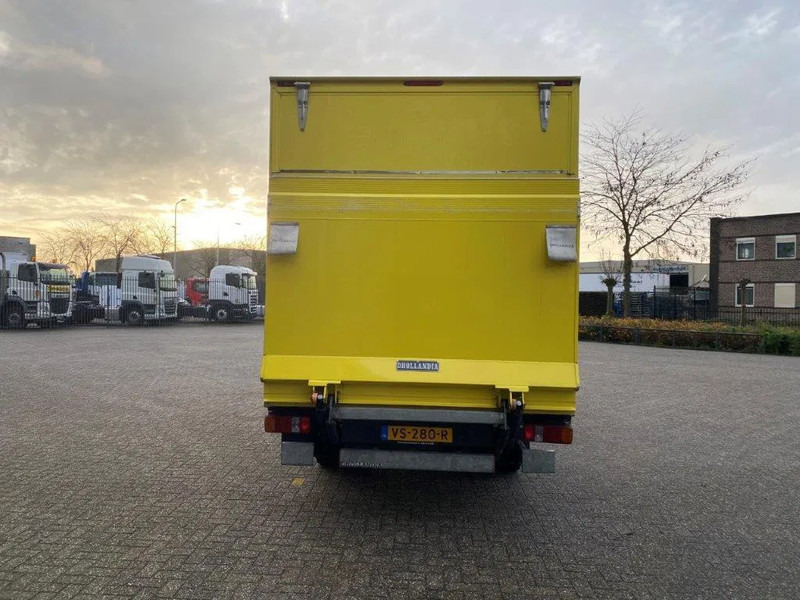 Volkswagen Crafter / NL VAN / PLATFORM / DOUBLE AIR REAR / TEMPOMAAT / AIRCO / ONLY:228596 KM / MANUAL / EURO- / 2015 - Panel van: picture 5 Volkswagen Crafter / NL VAN / PLATFORM / DOUBLE AIR REAR / TEMPOMAAT / AIRCO / ONLY:228596 KM / MANUAL / EURO- / 2015 - Panel van: picture 5