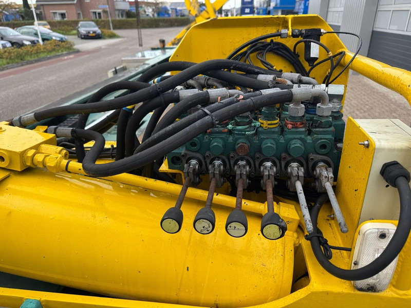 Container transporter/ Swap body semi-trailer HAMMAR 151 S, Fully renovated, RC, 40 / 30 / 20 Ft: picture 9 Container transporter/ Swap body semi-trailer HAMMAR 151 S, Fully renovated, RC, 40 / 30 / 20 Ft: picture 9