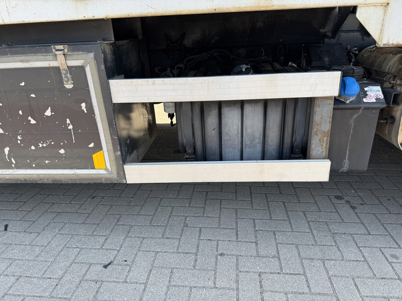 Crane truck Iveco Eurocargo 190EL30 MKG 125 S4 Crane/Grua/Kran/Gru: picture 15