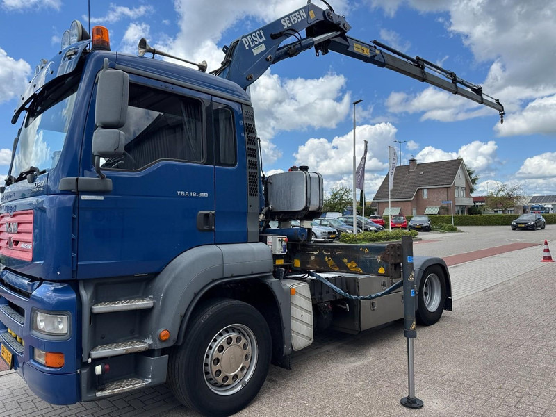 MAN TGA 18.310, Crane Pesci SE155N/4, Manual Kran, Grua, Grue, Kraan - Tractor unit: picture 5 MAN TGA 18.310, Crane Pesci SE155N/4, Manual Kran, Grua, Grue, Kraan - Tractor unit: picture 5