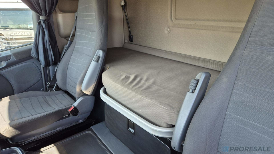 SCANIA R450 N320 HIGH LINE EURO 6 - Tractor unit: picture 5 SCANIA R450 N320 HIGH LINE EURO 6 - Tractor unit: picture 5