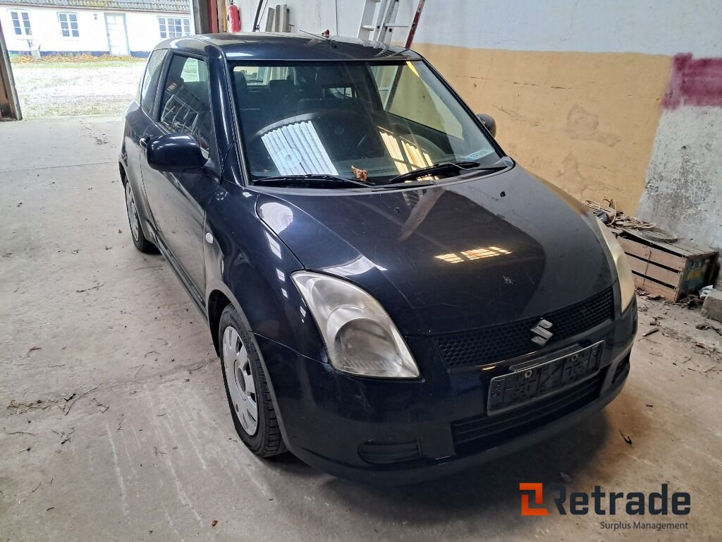 Bil Suzuki Swift 1,3 A/mt - Car: picture 2 Bil Suzuki Swift 1,3 A/mt - Car: picture 2