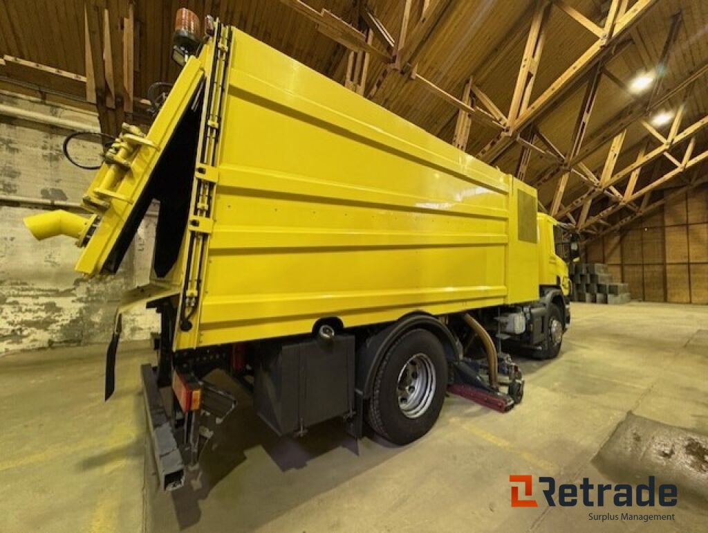 Glykol suger - Scania P310 med Bucher STKF 9500 på bygg! - Garbage truck: picture 5 Glykol suger - Scania P310 med Bucher STKF 9500 på bygg! - Garbage truck: picture 5