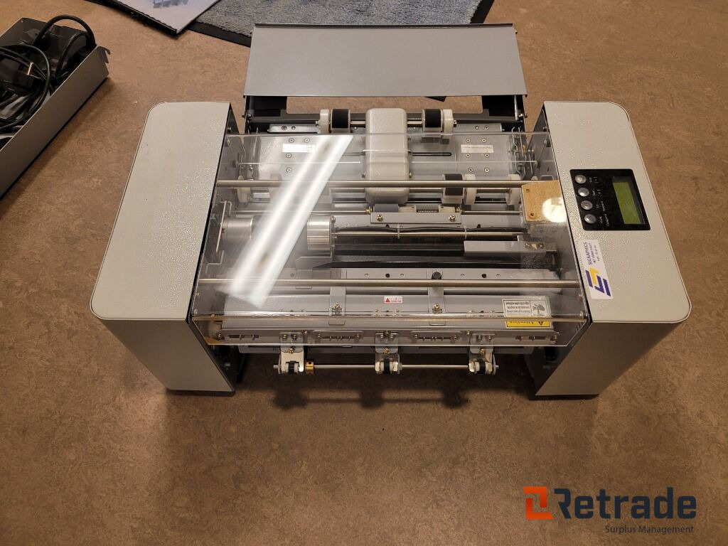 Visistkortsmaskin Card cutting maskin EASYCARD SRA3 - Industrial equipment: picture 2 Visistkortsmaskin Card cutting maskin EASYCARD SRA3 - Industrial equipment: picture 2