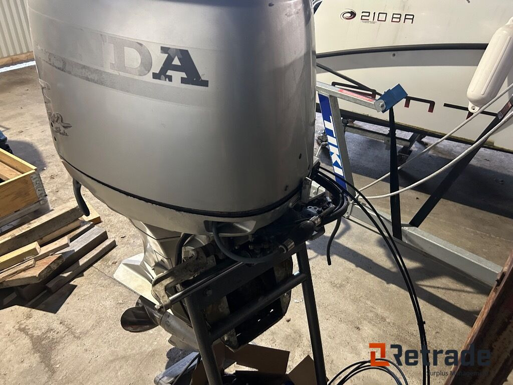2002 Båtmotor Honda 130 hk Four Stroke - Other machinery: picture 4 2002 Båtmotor Honda 130 hk Four Stroke - Other machinery: picture 4