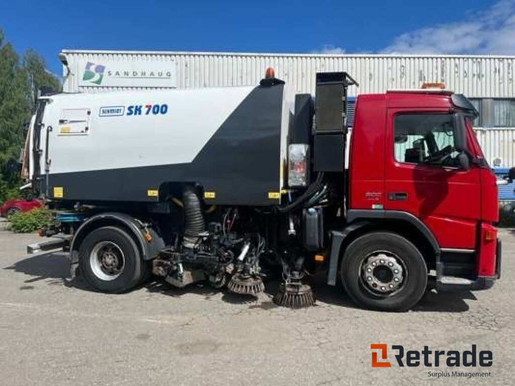 Volvo FE 300 Feiebil / Kombibil med Tipp og Brøyteoppsett - Road sweeper: picture 2 Volvo FE 300 Feiebil / Kombibil med Tipp og Brøyteoppsett - Road sweeper: picture 2