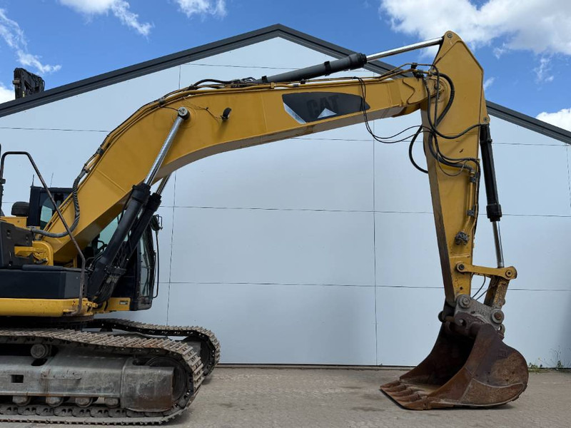 Crawler excavator Cat 329ELN - German Machine / Quick Coupler: picture 14