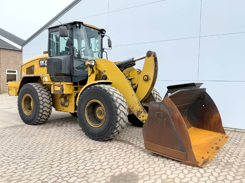 Wheel loader Cat 938K - German German / Backup Camera: picture 7