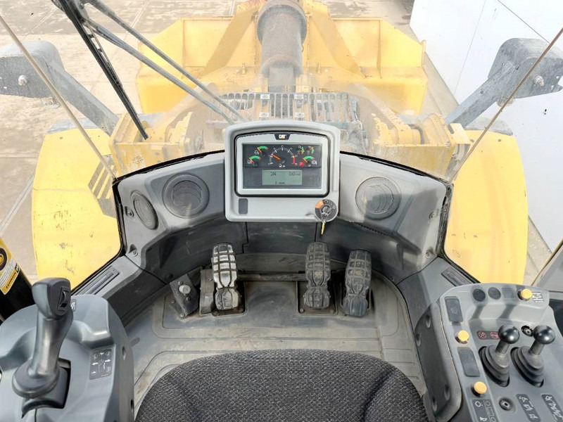 Wheel loader Cat 972M - German Machine / Automatic Greasing: picture 9