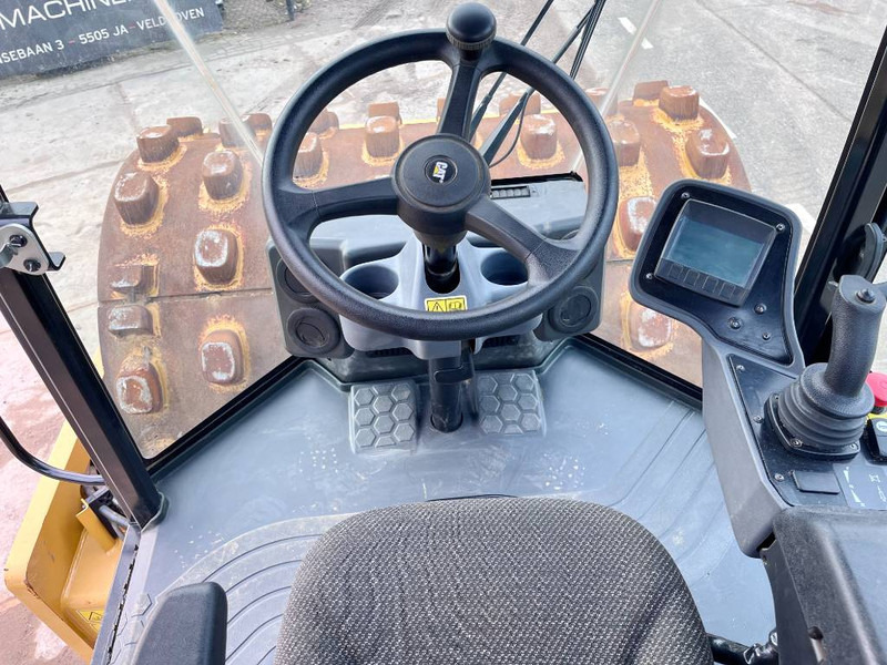 Roller Cat CS66B Excellent Condition / Low Hours / CE: picture 8